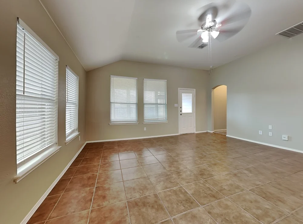 533 Hickory Ln - Photo 3 of 15