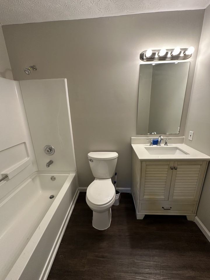 1234 N Decatur Ln - Photo 3 of 9