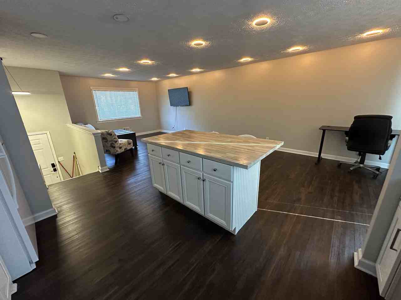 1234 N Decatur Ln - Photo 4 of 9