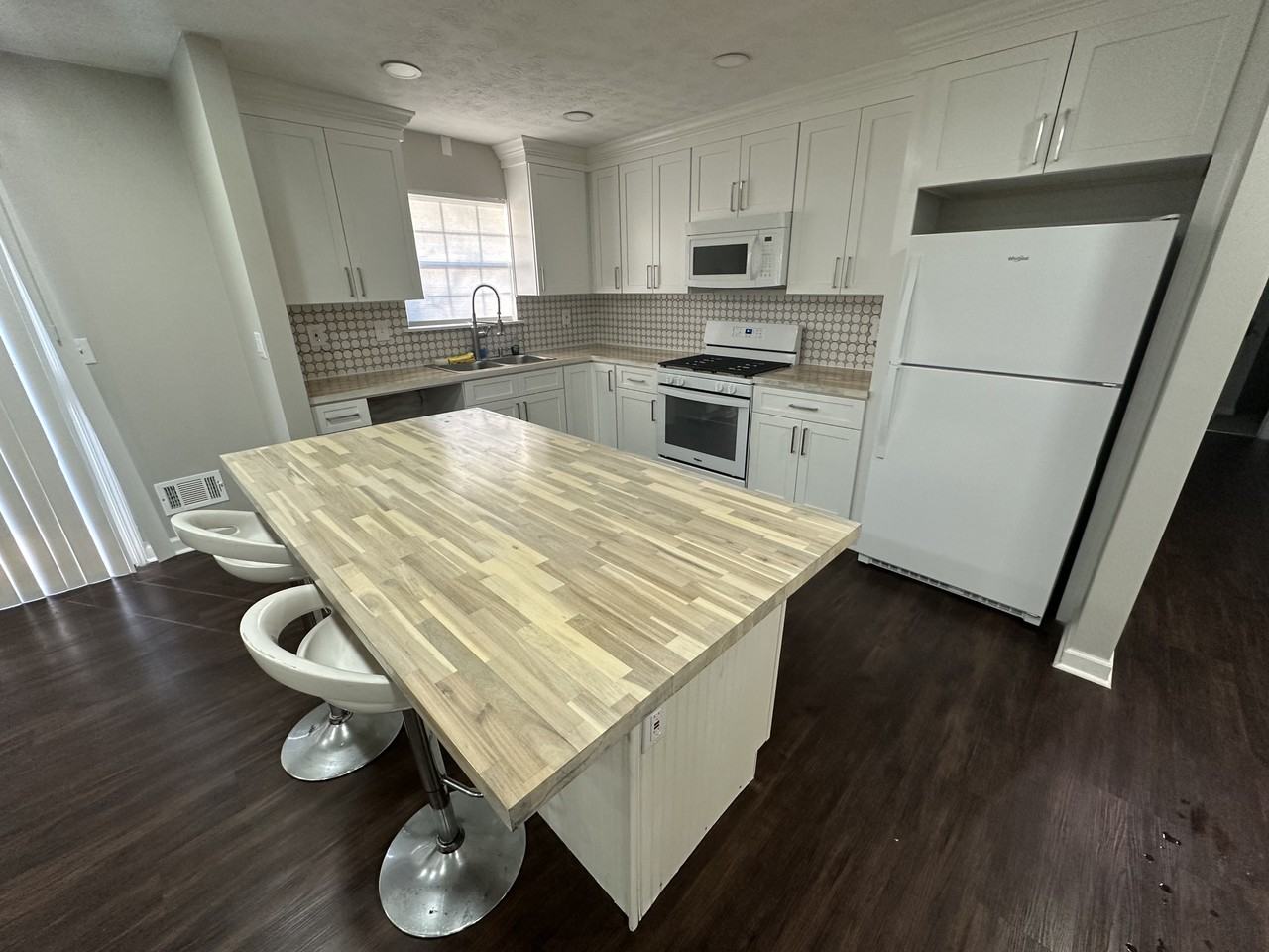 1234 N Decatur Ln - Photo 6 of 9