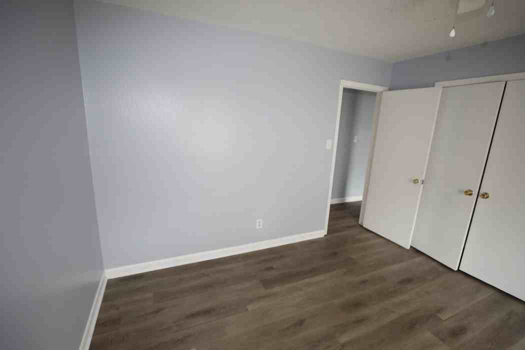 1815 Paisley Ave - Photo 5 of 20