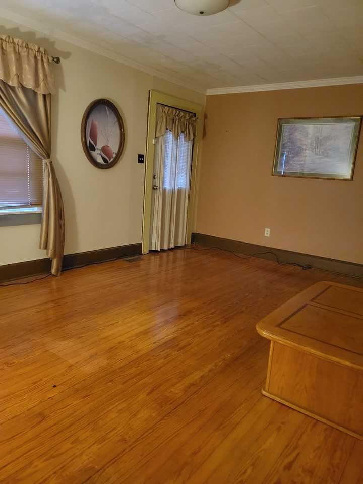 206 N Mccaskey Rd - Photo 2 of 16