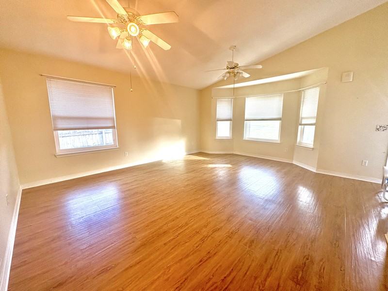 6879 Cedar Ridge Cir - Photo 3 of 19