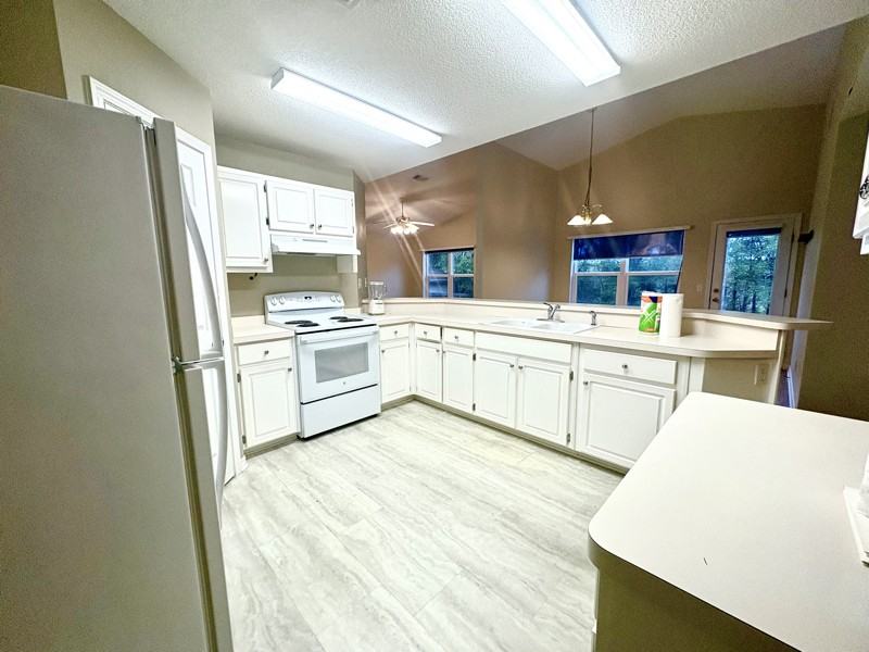 6879 Cedar Ridge Cir - Photo 5 of 19