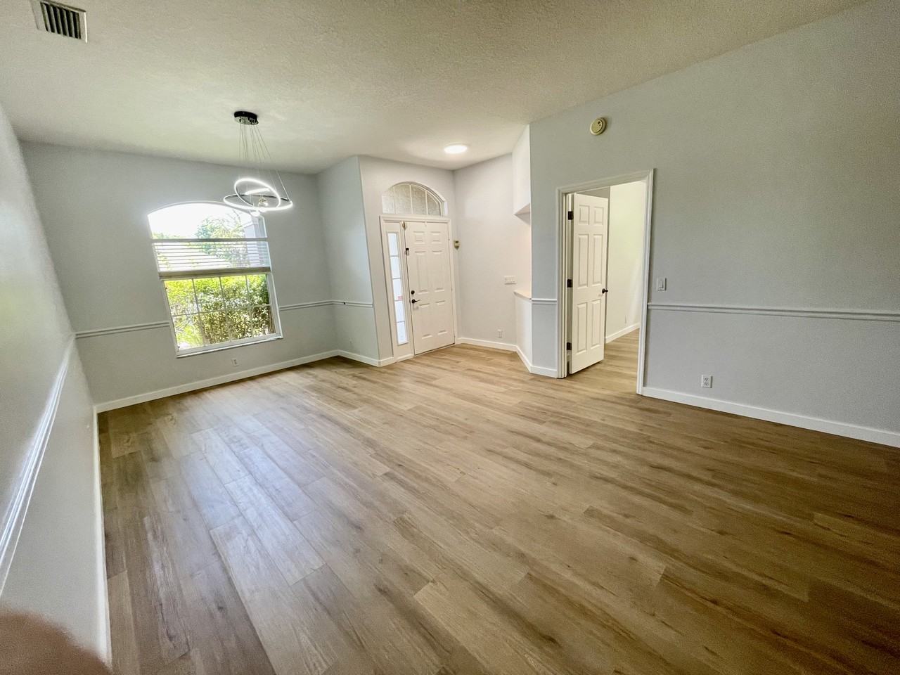 7409 Linden Ln - Photo 6 of 16