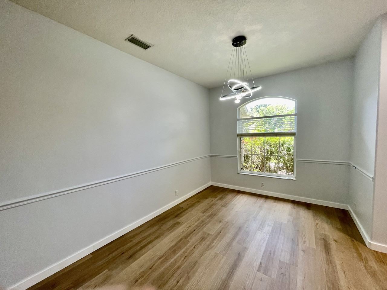 7409 Linden Ln - Photo 7 of 16