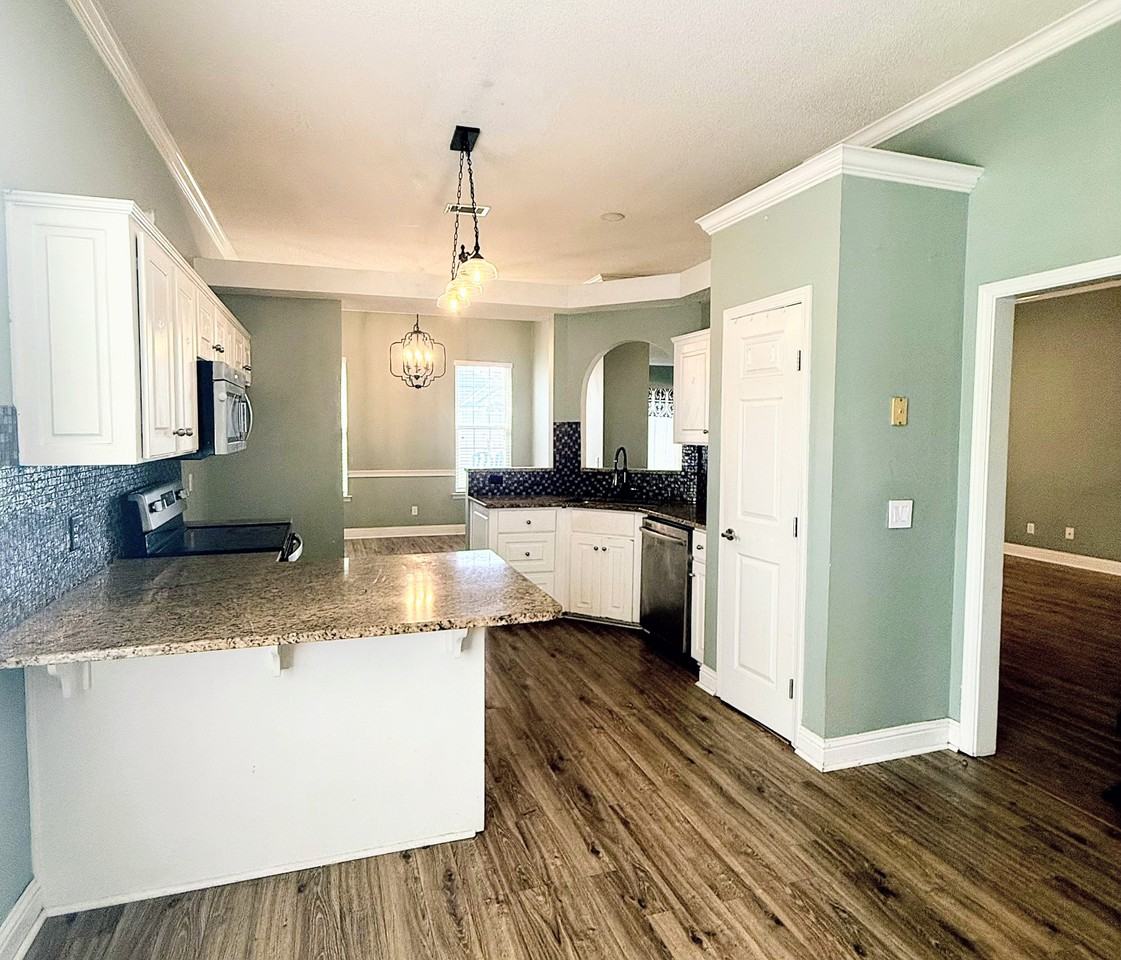 2 Hummingbird Ct - Photo 2 of 10