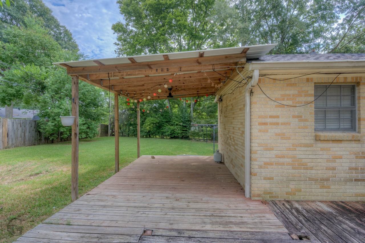 316 Elmwood Cir - Photo 4 of 19