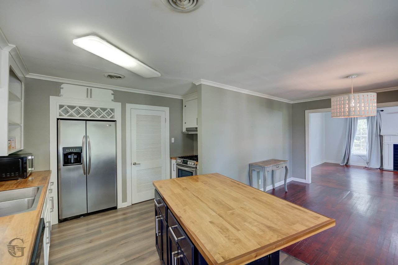 316 Elmwood Cir - Photo 7 of 19