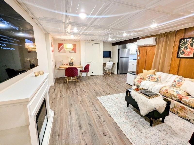 564 Walton Ave #D - Photo 2 of 16