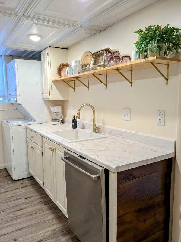 564 Walton Ave #D - Photo 6 of 16