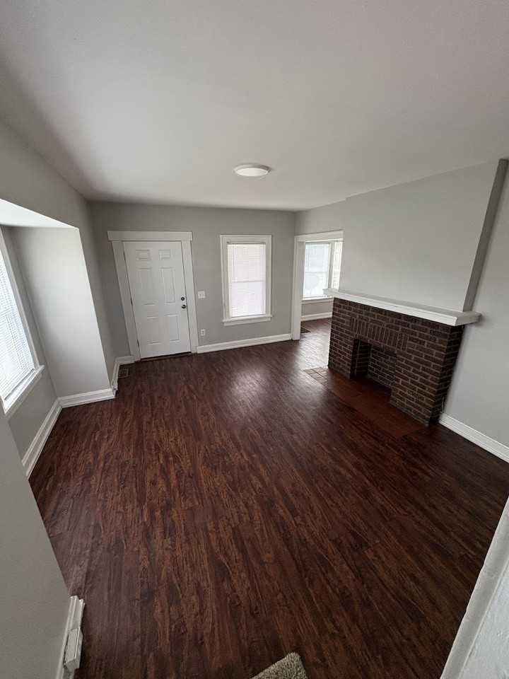 1262 E 20th Ave - Photo 7 of 18