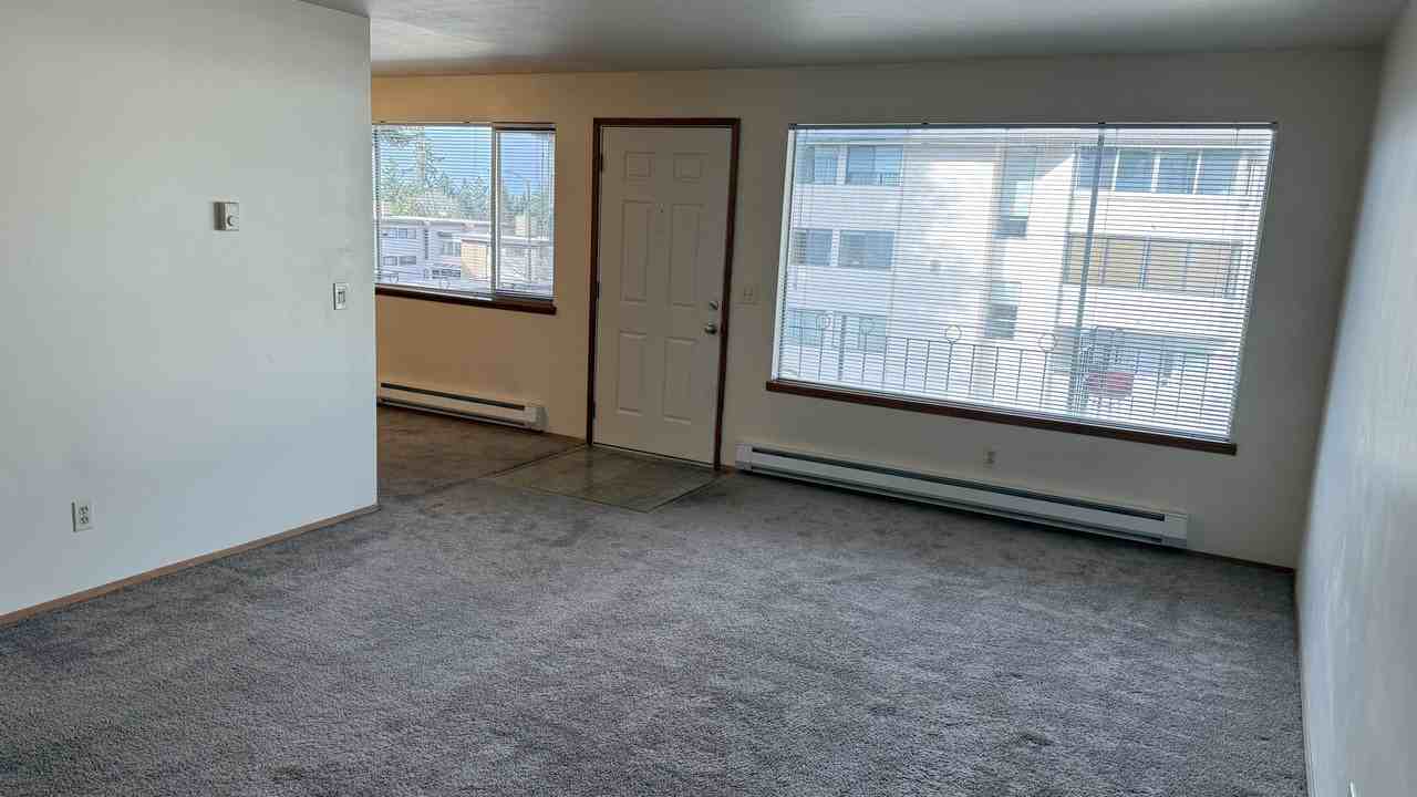 1123 5th Ave S #8 - Photo 5 of 20