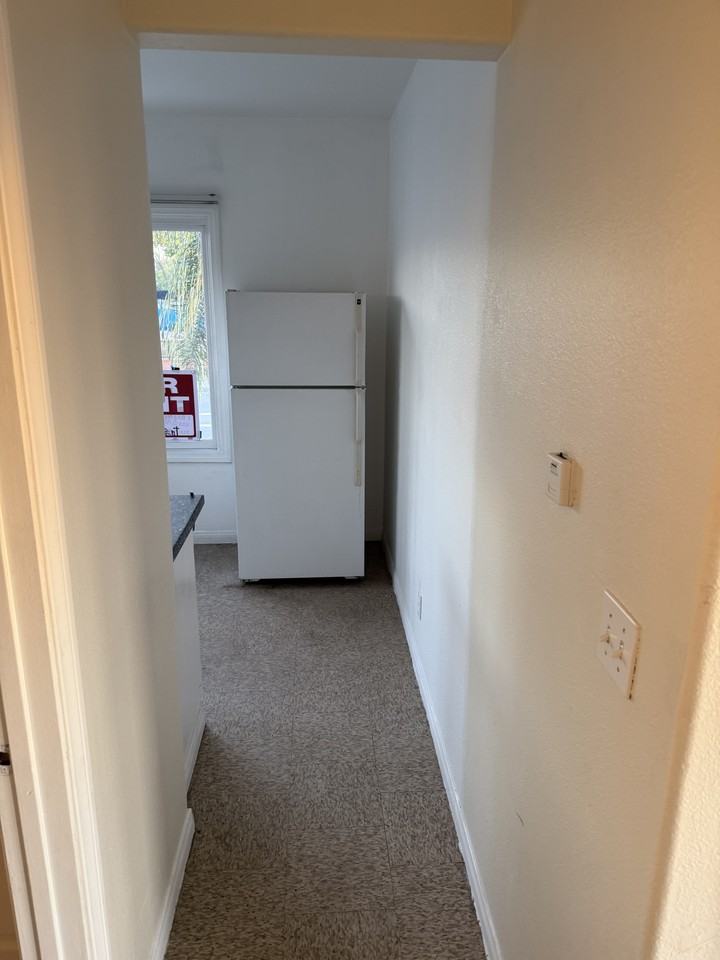 5164 Imperial Ave - Photo 7 of 20