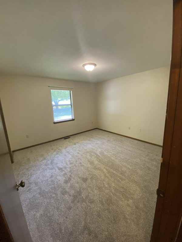 733 Se Claremont St - Photo 7 of 20