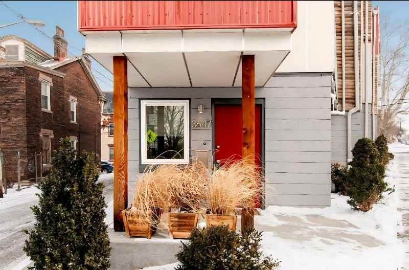 3647 Penn Ave - Photo 2 of 18