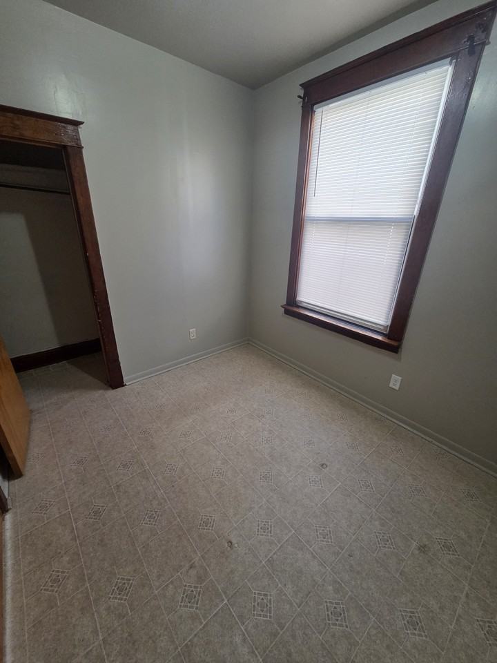 3917 Fir St #2F - Photo 3 of 3