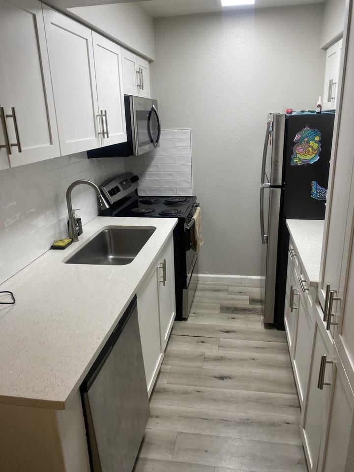 1330 W Broadway Rd #B103 - Photo 7 of 12