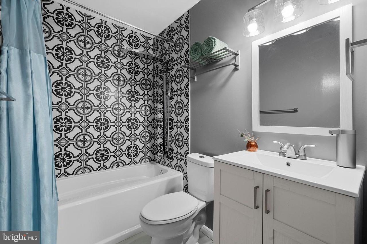 1522 Bal Harbor Ct - Photo 5 of 20