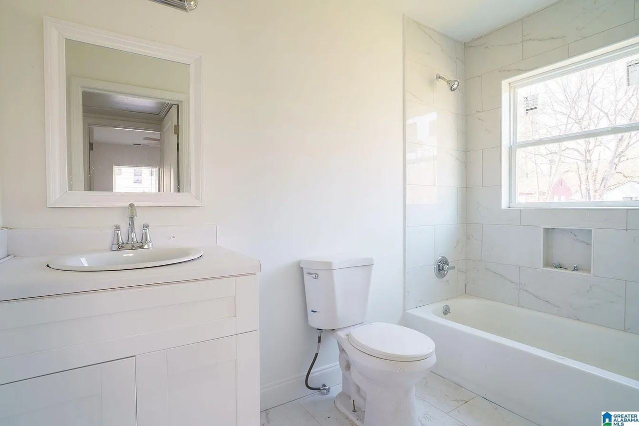 5808 Avenue O - Photo 5 of 7