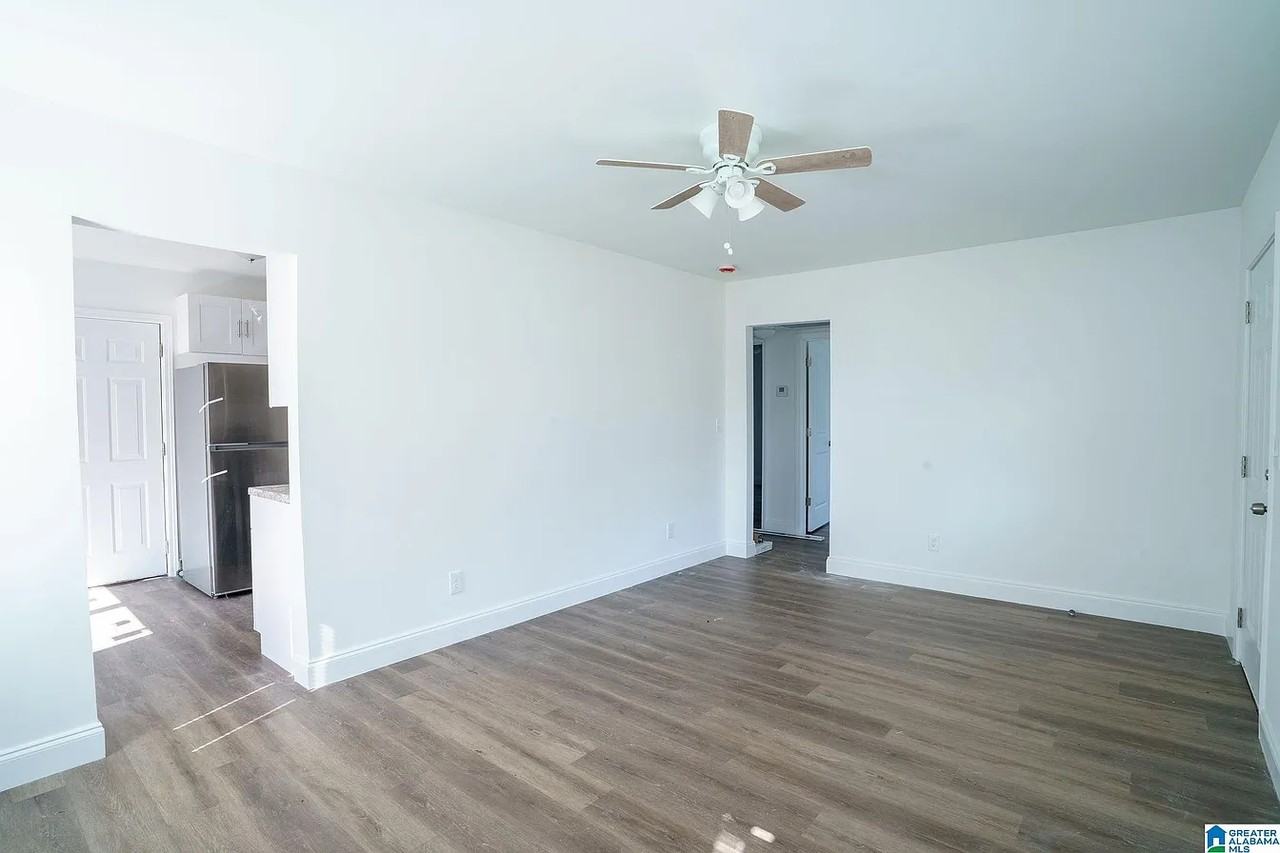 5808 Avenue O - Photo 6 of 7