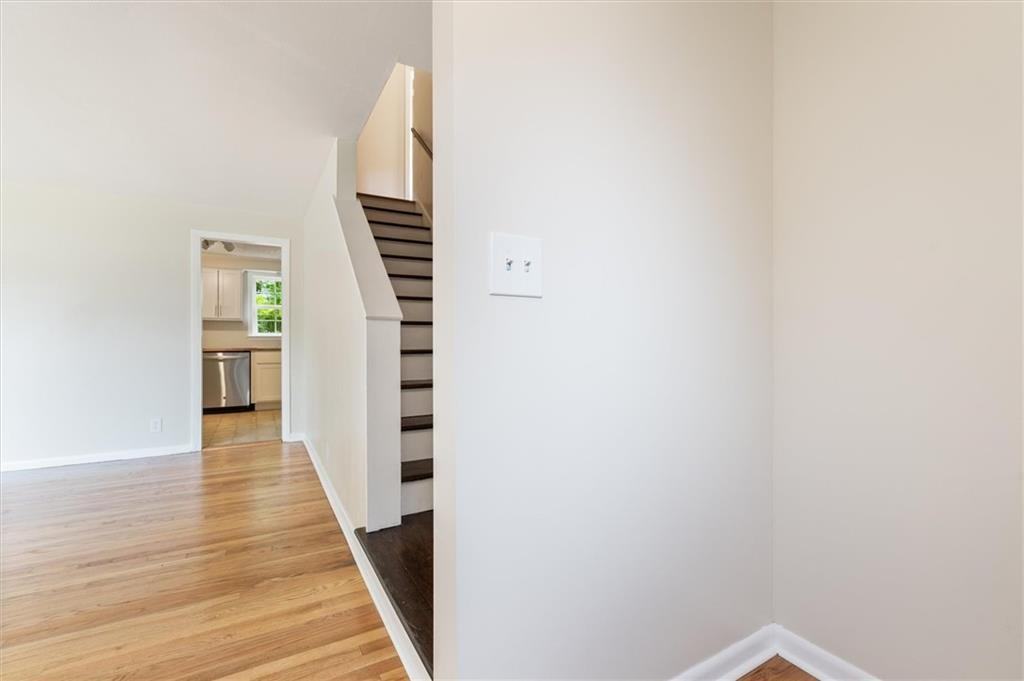 2101 Bellevue Ave - Photo 6 of 20