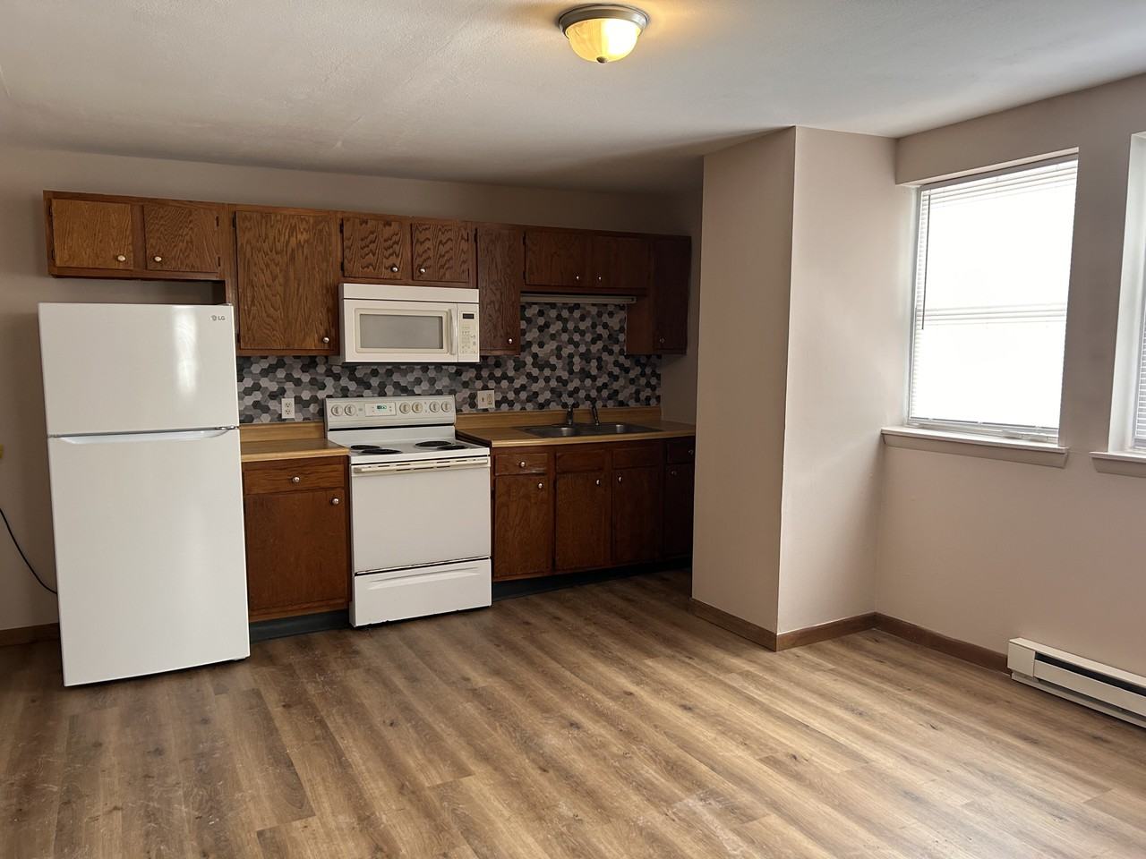 5731 Telephone Road Ext #1 - Photo 6 of 11