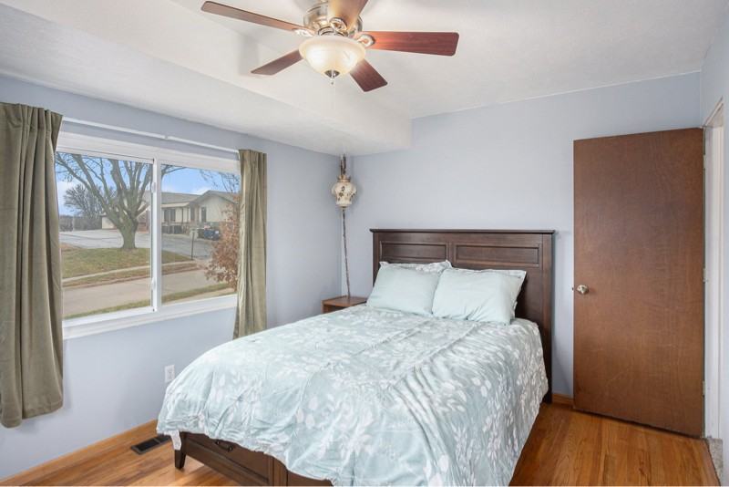 9650 Sahler St - Photo 7 of 18