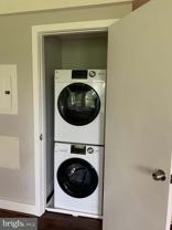 210 Oakwood St Se #305 - Photo 1 of 1