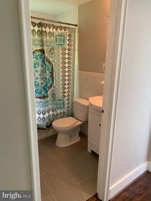 210 Oakwood St Se #305 - Photo 5 of 11