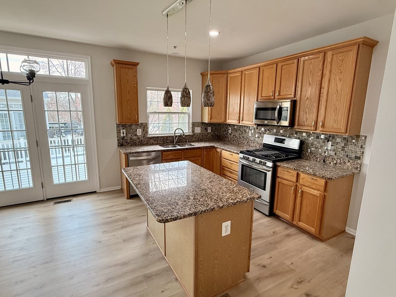 7001 Saddlebow Ct - Photo 6 of 20