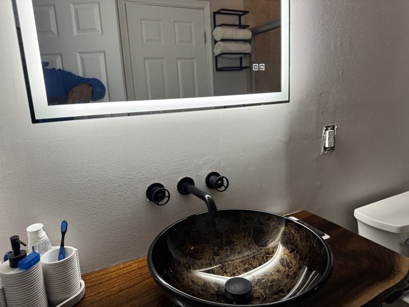 1913 Newhaven Dr - Photo 5 of 10