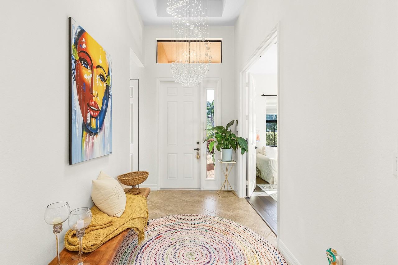 3063 Hudson Ter - Photo 2 of 19