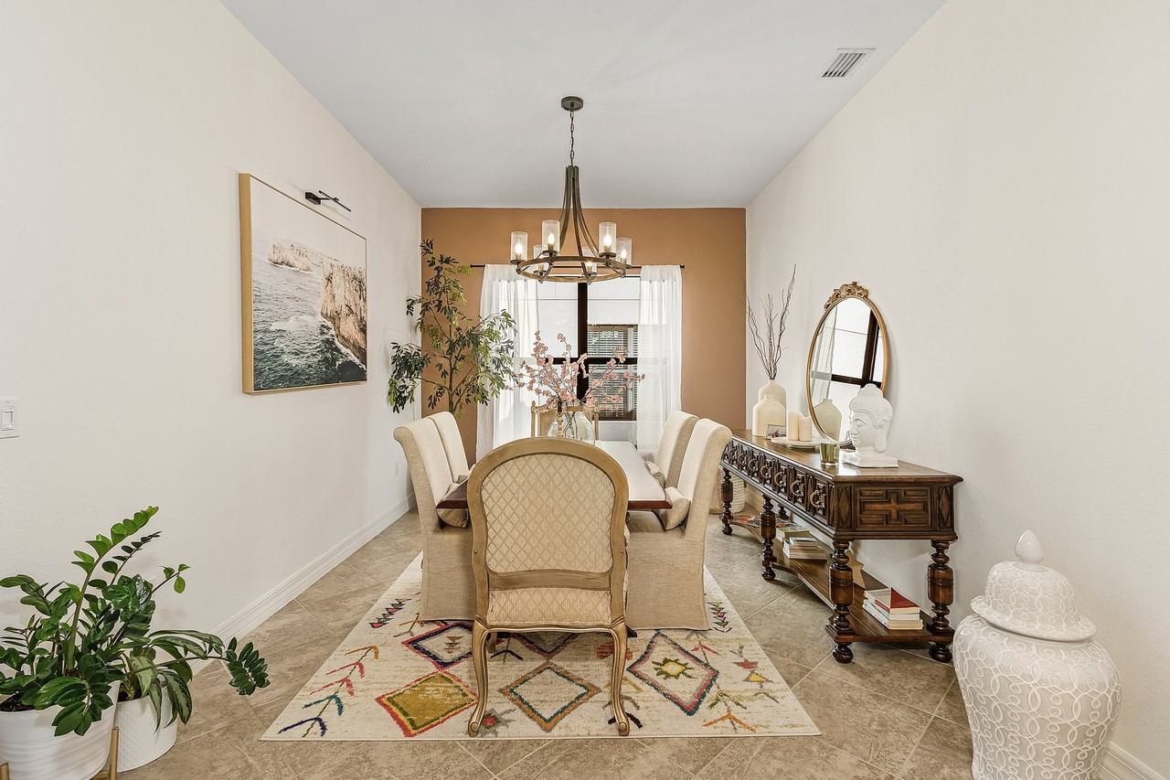 3063 Hudson Ter - Photo 7 of 19