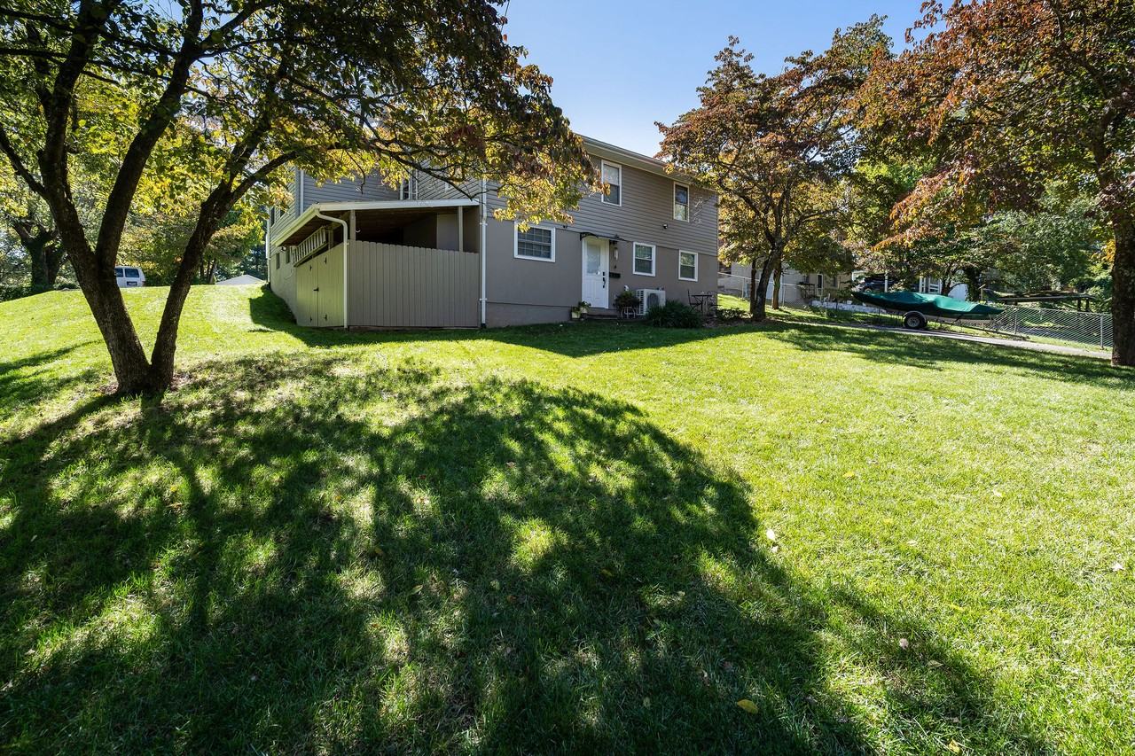 487 Kentucky Ave - Photo 2 of 50