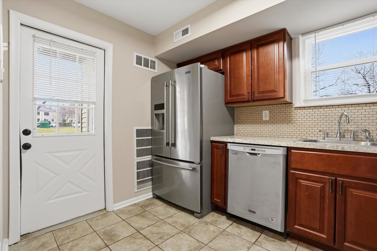 4546 Rosemarie Dr #NA - Photo 3 of 15