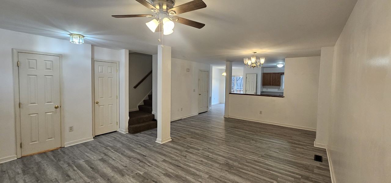 7 Lotus Dr #7 - Photo 3 of 26