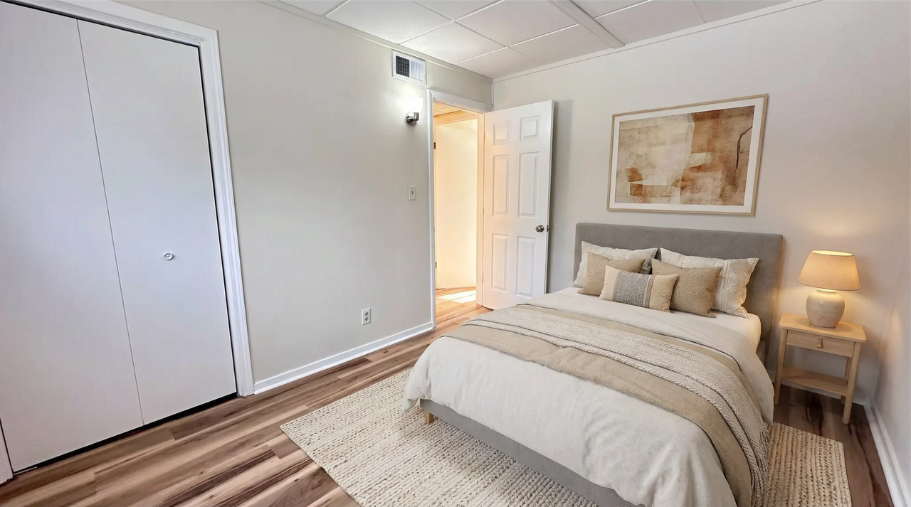 813 Elm St #1 - Photo 2 of 8