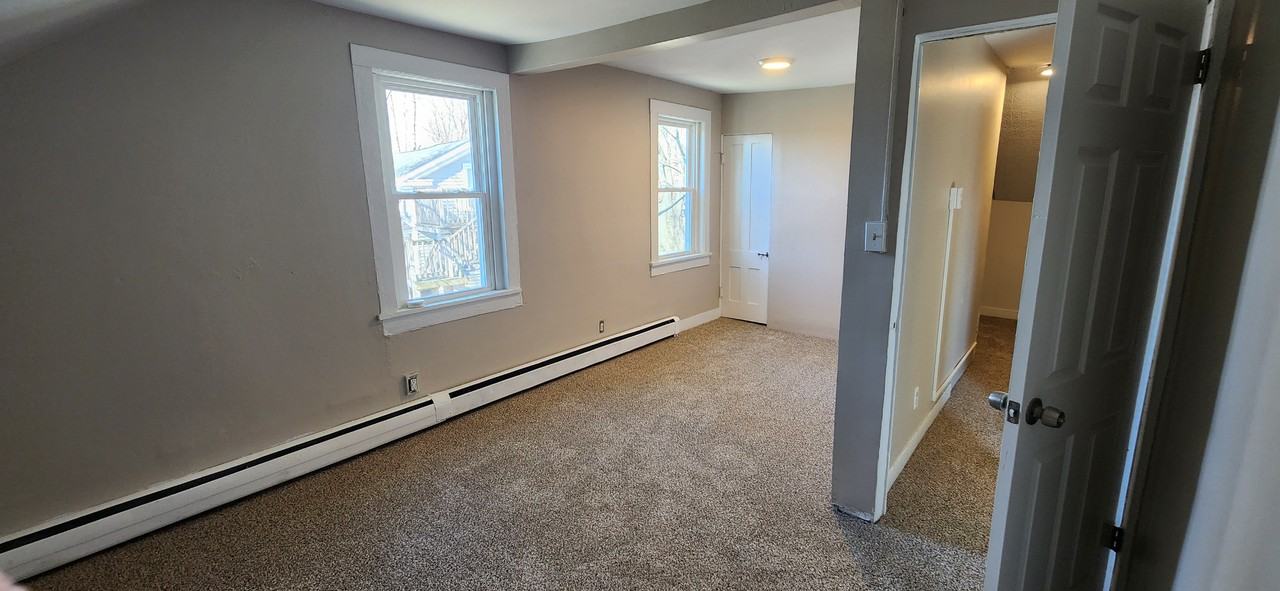 162 Jackson St #2 - Photo 3 of 16