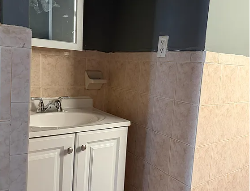 282 Orange Ave #1 - Photo 3 of 5