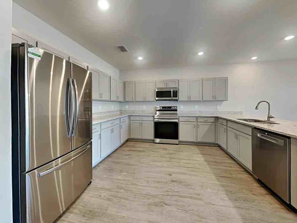 147 St Thomas Dr #NA - Photo 5 of 12