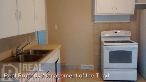 1205 Hickory Ave - Photo 2 of 13