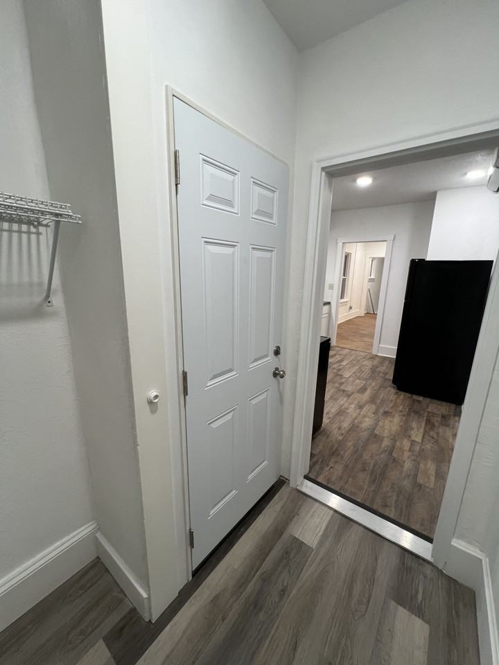 5206 King Hill Ave #C - Photo 5 of 13