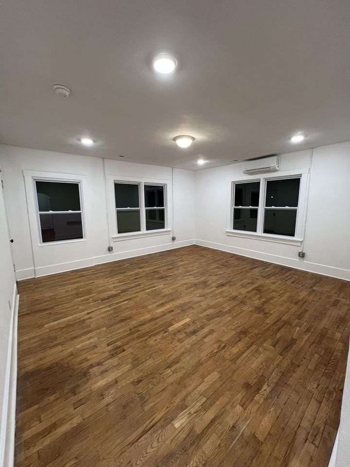 5206 King Hill Ave #C - Photo 6 of 13