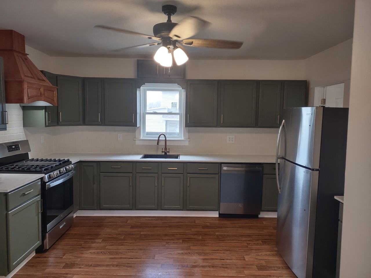 2224 7th St Ne #NA - Photo 2 of 12