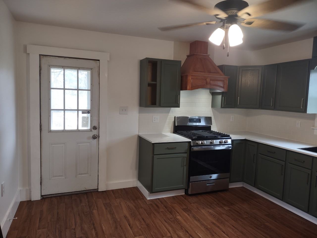 2224 7th St Ne #NA - Photo 3 of 12