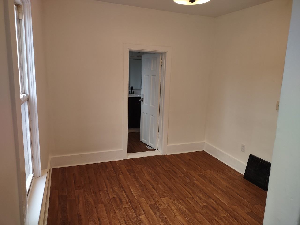 2224 7th St Ne #NA - Photo 7 of 12