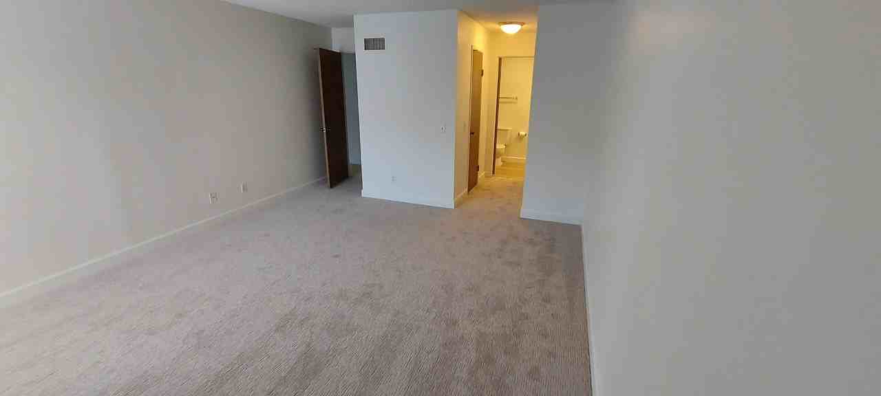9150 Gramercy Dr - Photo 3 of 8