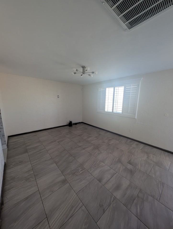 5004 Royal Dr #NA - Photo 4 of 17