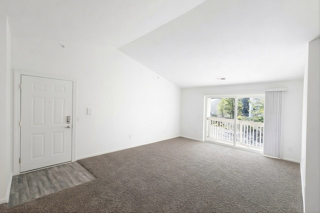 100 Gethings Cir #601-5 - Photo 3 of 14